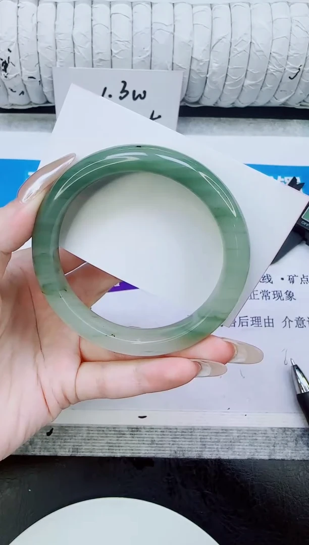 未镶嵌手镯石英质玉129/58