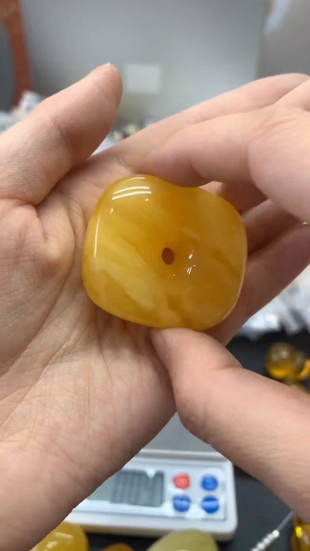 未镶嵌琥珀珠宝奇石325）6发1