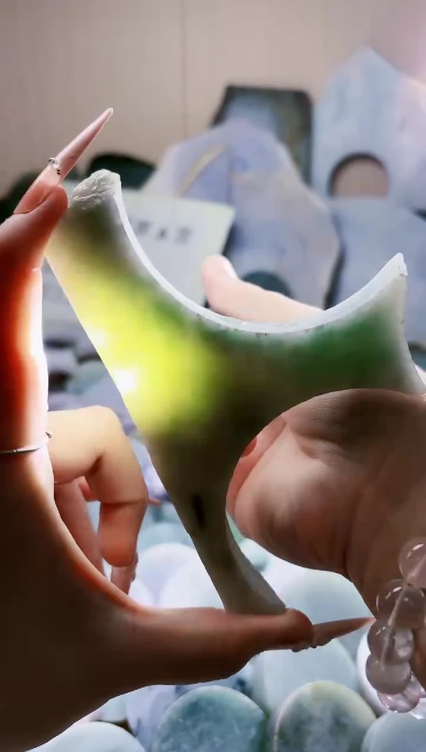 翡翠未镶嵌颈饰翡翠A货 江谭048