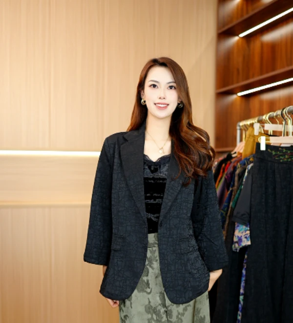 3996-27（龟裂纹）新款女士小西装