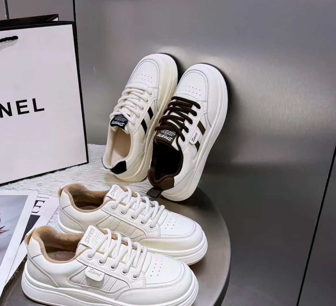 【华小姐】【加棉】秋冬季新款时尚潮流圆头平底透气百搭休闲鞋30-1