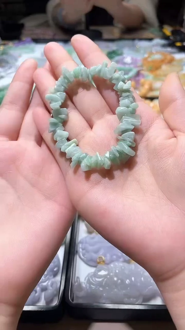 【闪购商品】翡翠手链未镶嵌碎石手链