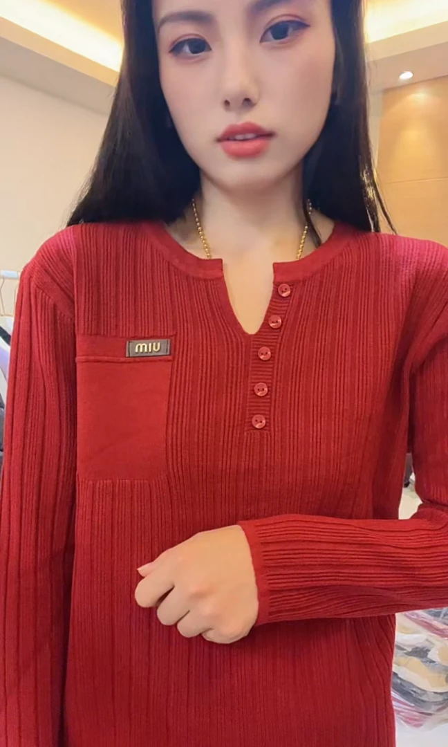 【英子（没有运费险）A036打底衫修身冬季纯色显瘦极简风长袖V领】