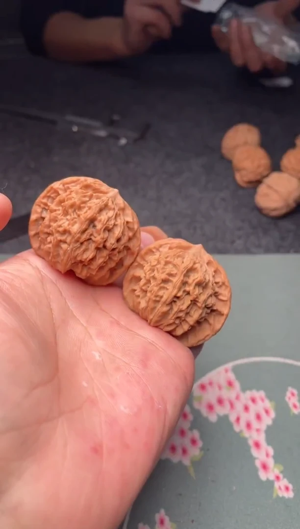 把件文玩核桃a193  盘龙纹 42尺