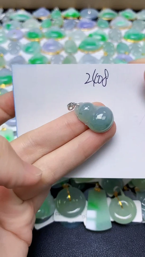 翡翠未镶嵌颈饰 天然缅甸翡翠A货