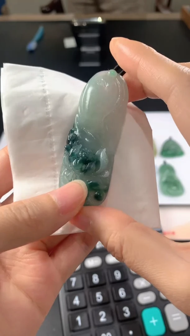 未镶嵌定制翡翠西**主毛货抛光