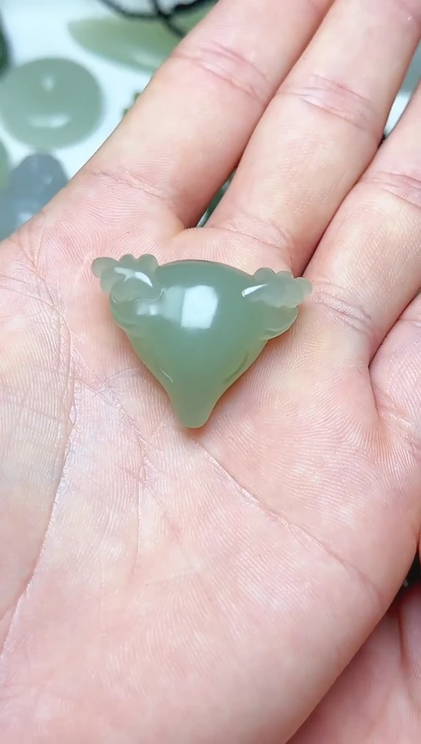 未镶嵌和田玉珠宝半成品吊坠