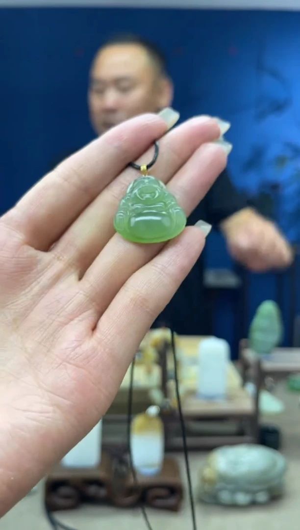 和田玉18K金镶嵌颈饰1