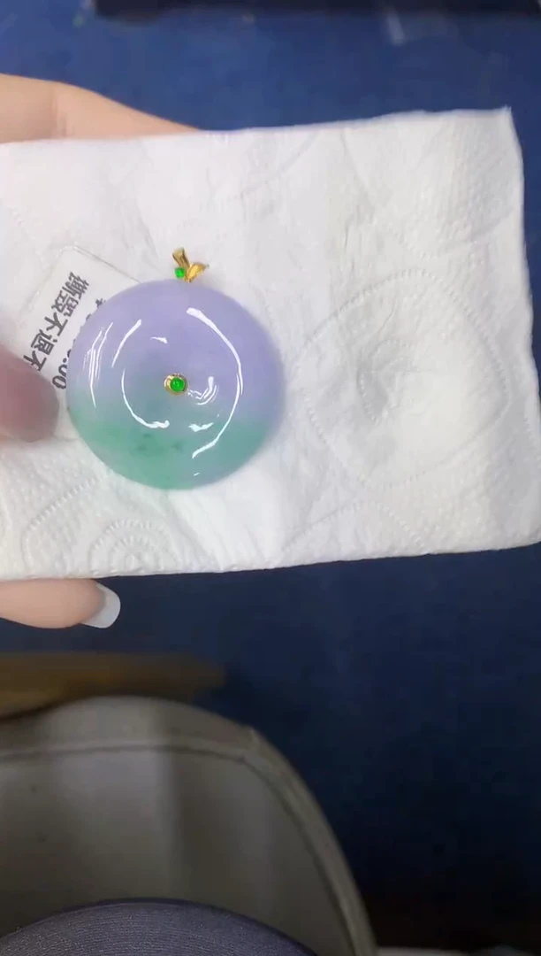 颈饰18K金镶嵌翡翠缅甸天然翡翠A货