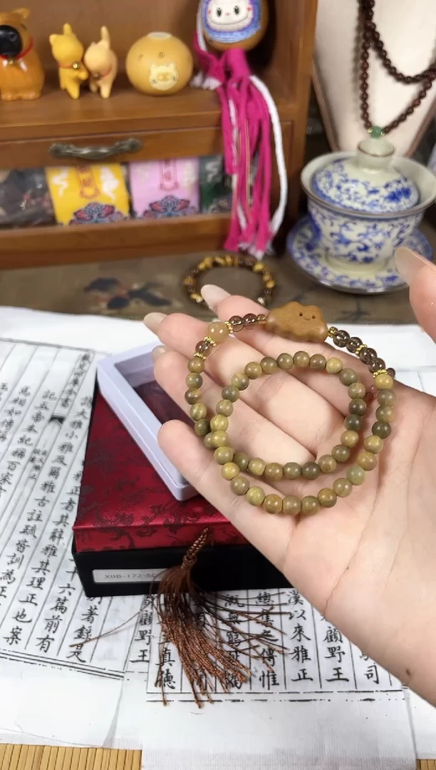 非洲檀香手串/手链菩提木质玉石手串/多发性其一/不带盒子