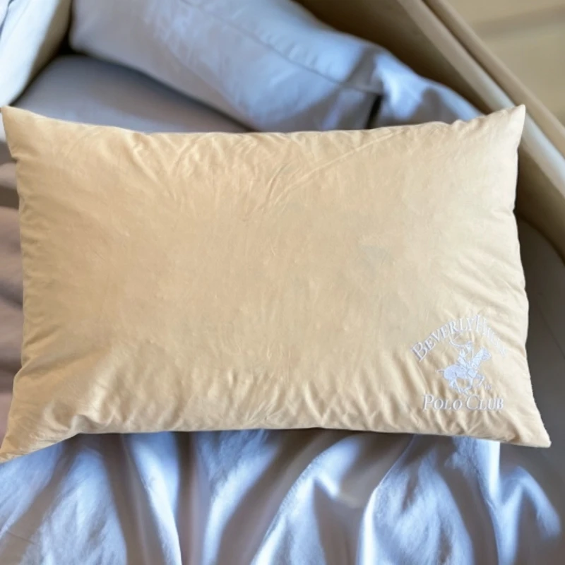 外贸超品质卡其刺绣鹅毛棉枕头约48*74发一个