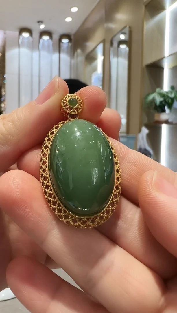 颈饰18K金镶嵌和田玉《****️【1】