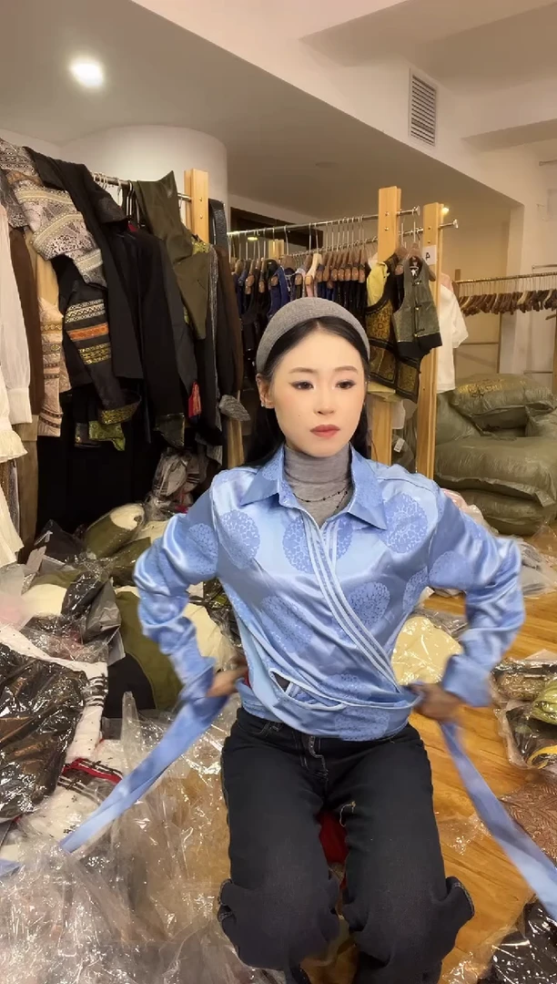 衬衣       m 码        110-120斤