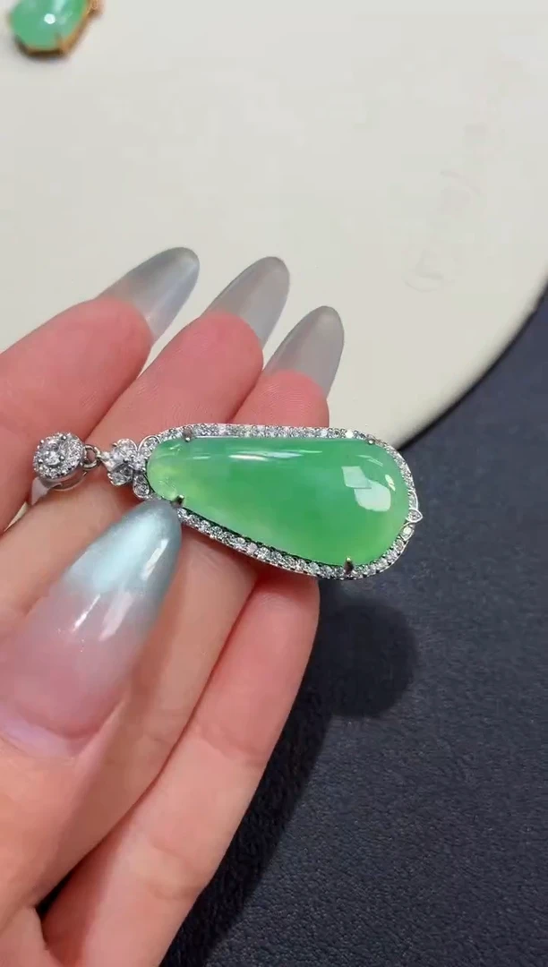 吊坠(不含链)银S925镶嵌翡翠吊坠