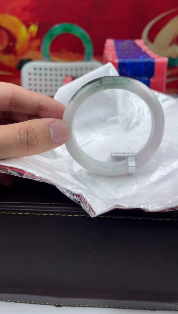 【闪购商品】翡翠手镯未镶嵌16翡翠手镯（微瑕）1