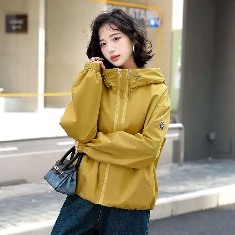 春秋外套女短款风衣2025年新款休闲薄款运动夹克小个子上衣冲锋衣