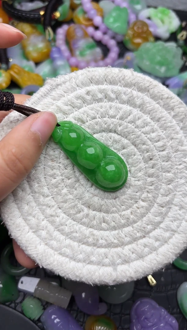 颈饰未镶嵌翡翠缅甸翡翠吊坠