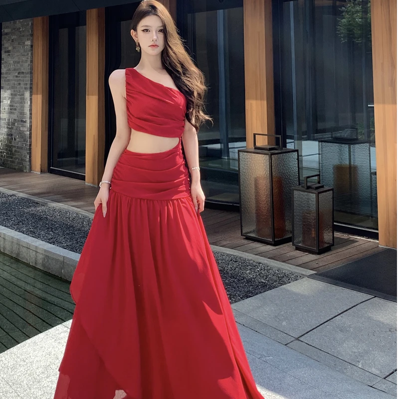 法式小众高级清冷感斜肩露腰连衣裙三亚海边度假氛围感超仙长裙子