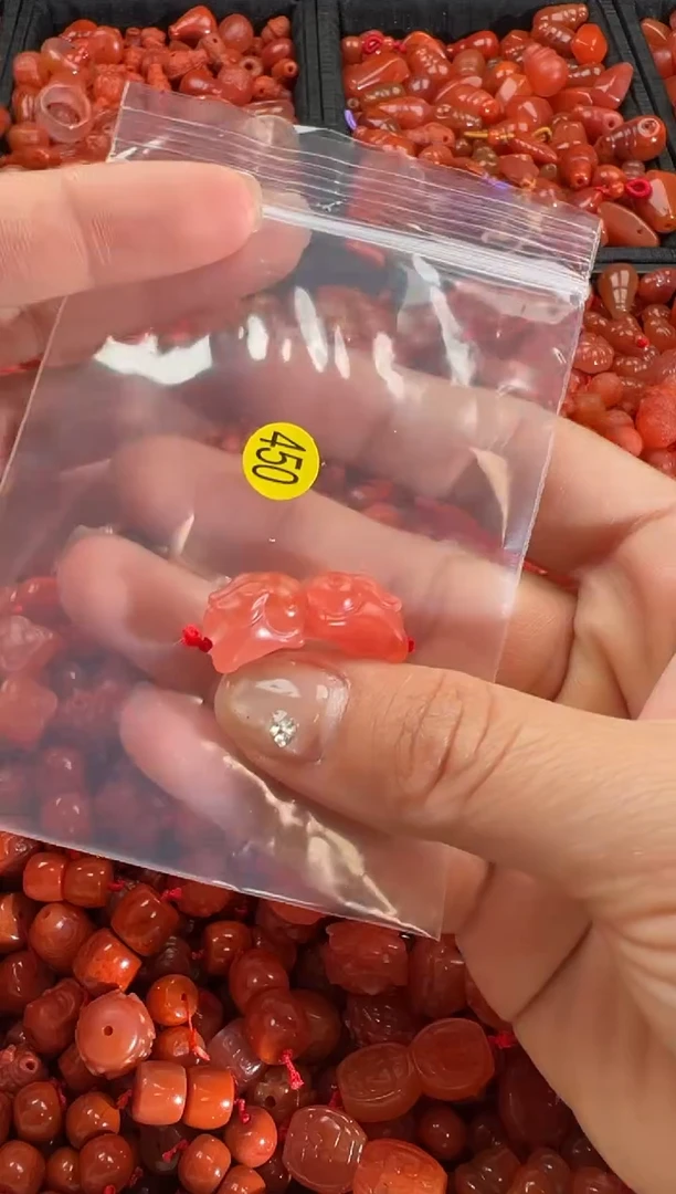 【闪购商品】南红玛瑙颈饰未镶嵌1
