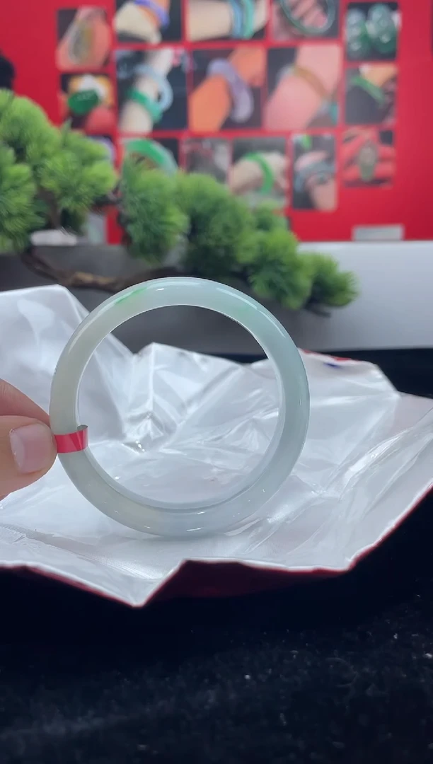 翡翠手镯未镶嵌手镯17