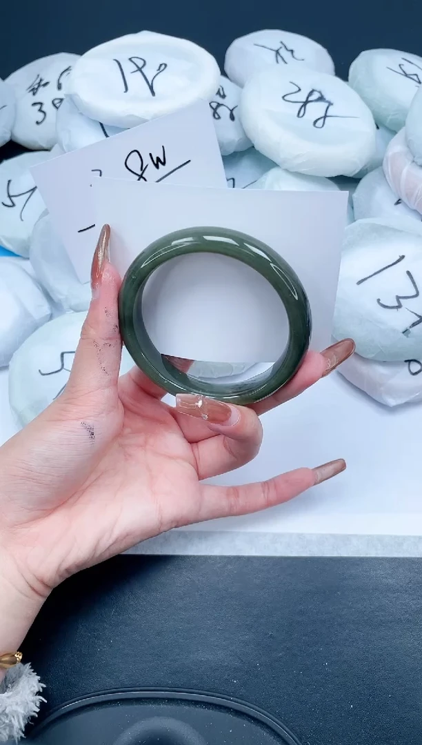 【闪购商品】和田玉（糖玉）手镯未镶嵌261-56