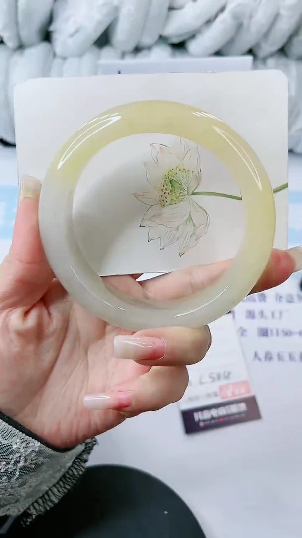 【闪购商品】石英质玉手镯未镶嵌多样性发货C504-66