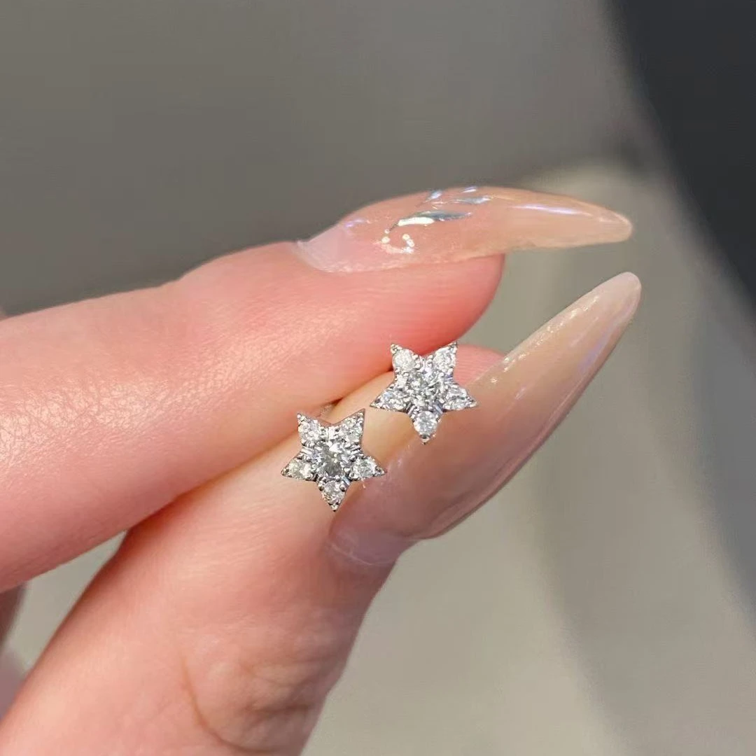 18k金镶嵌天然钻石15分星星耳钉一对TG