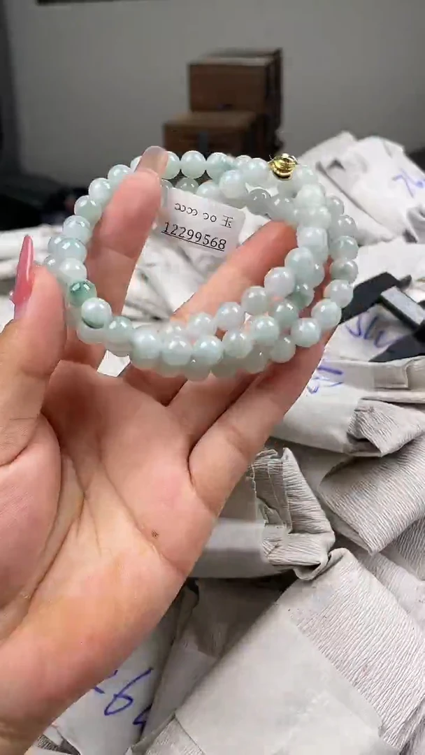 颈饰未镶嵌翡翠项链