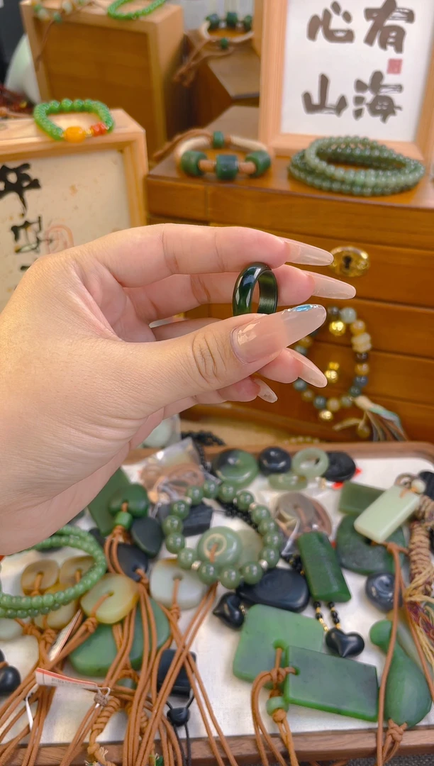 手链未镶嵌和田玉碧玉戒圈