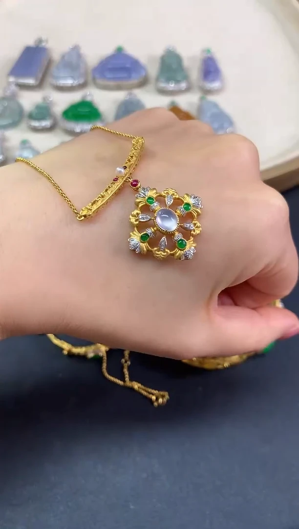 套链18K金镶嵌翡翠套链|8800