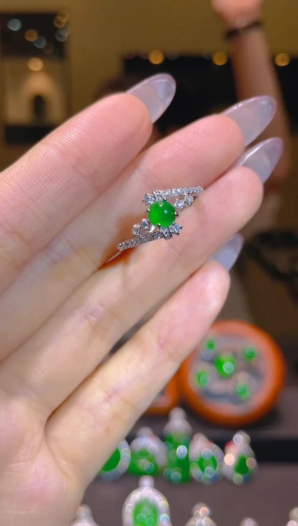 翡翠未镶嵌吊坠(不含链)A2