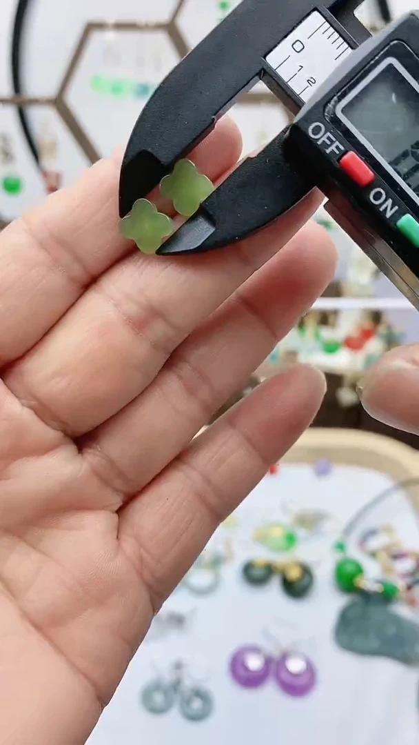 未镶嵌和田玉耳饰587