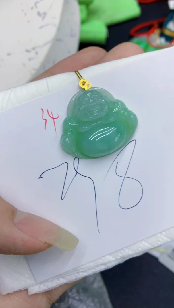 翡翠18K金镶嵌颈饰11111111111