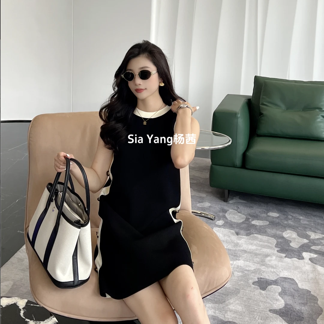 【Sia Yang 】法式高级感圆领小香风连衣裙女夏季新款显瘦无袖Z5008