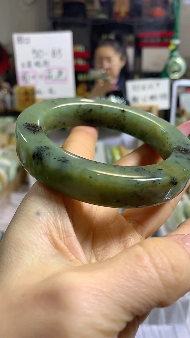 未镶嵌岫玉手镯24 60+