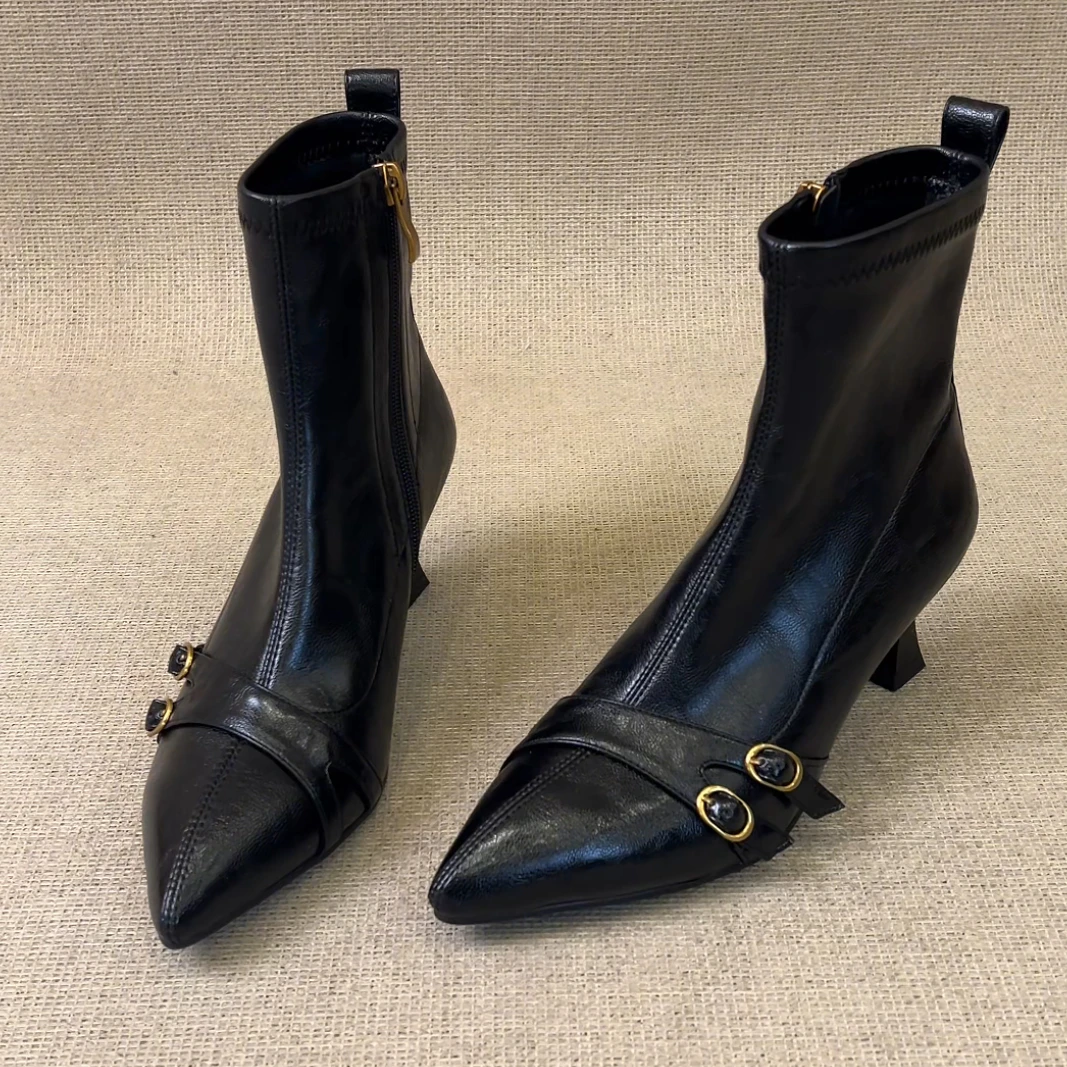 RubyL/6cm小个子气质通勤百搭皮带扣侧拉链尖头细跟瘦瘦靴女款