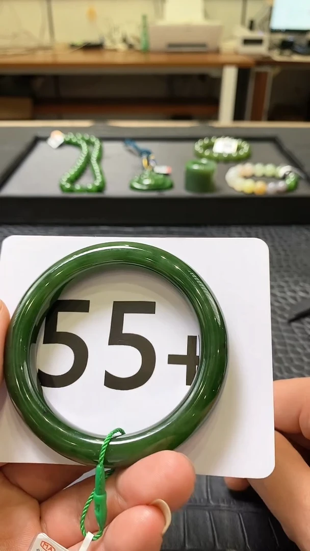 【闪购商品】和田玉碧玉手镯未镶嵌一个