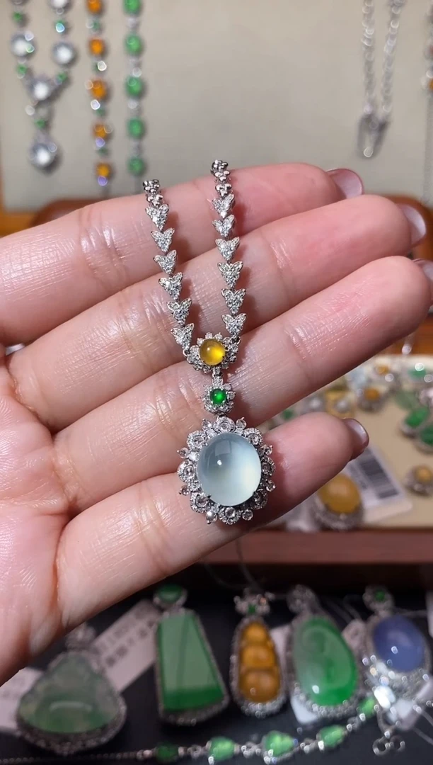 【闪购商品】翡翠颈饰18K金镶嵌套链