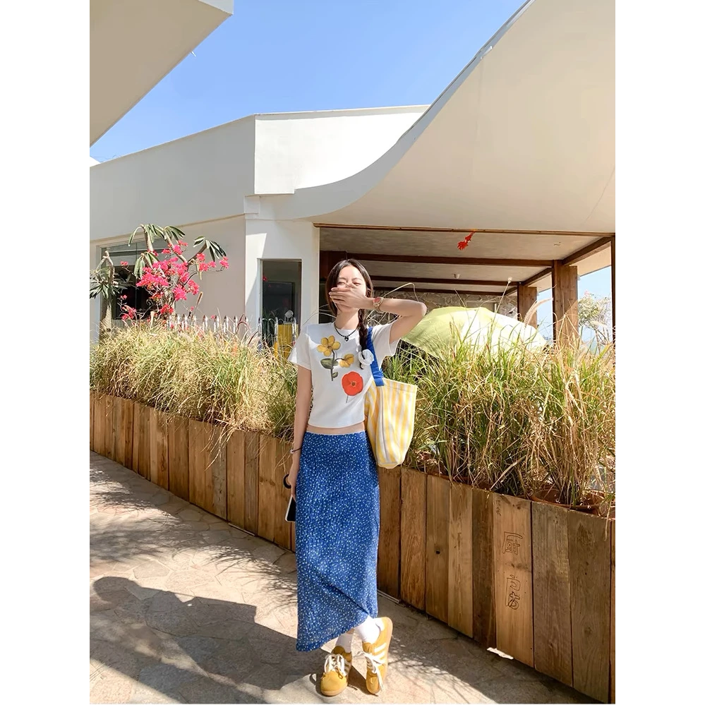 蓝色碎花半身裙女2025新款夏季小清新薄款花色百搭显瘦直筒裙子