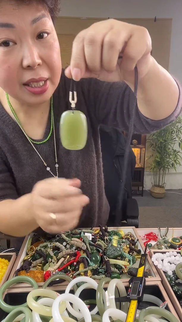 颈饰未镶嵌和田玉多样性拍一发一  0210