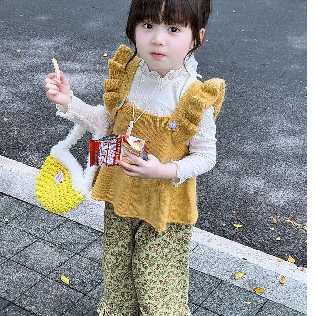 2025秋季新款甜美姜黄色小飞袖马甲背心女童绿色碎花裤套装