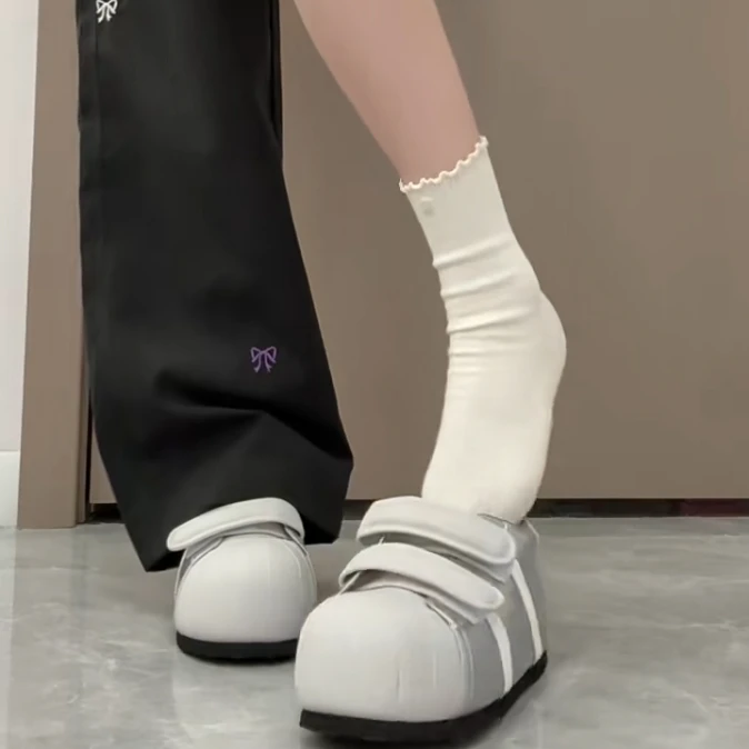 时尚百搭复古休闲魔术贴德训鞋女2025秋季新款平底运动板鞋阿甘鞋