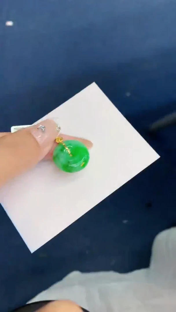 翡翠18K金镶嵌吊坠(不含链)1