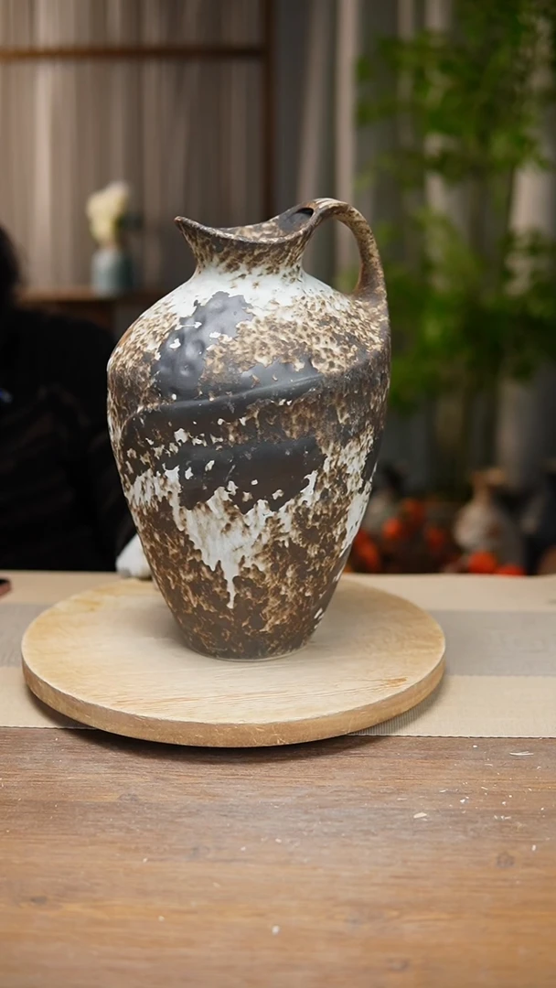 【闪购商品】陶瓷   花器诧寂黑奶壶