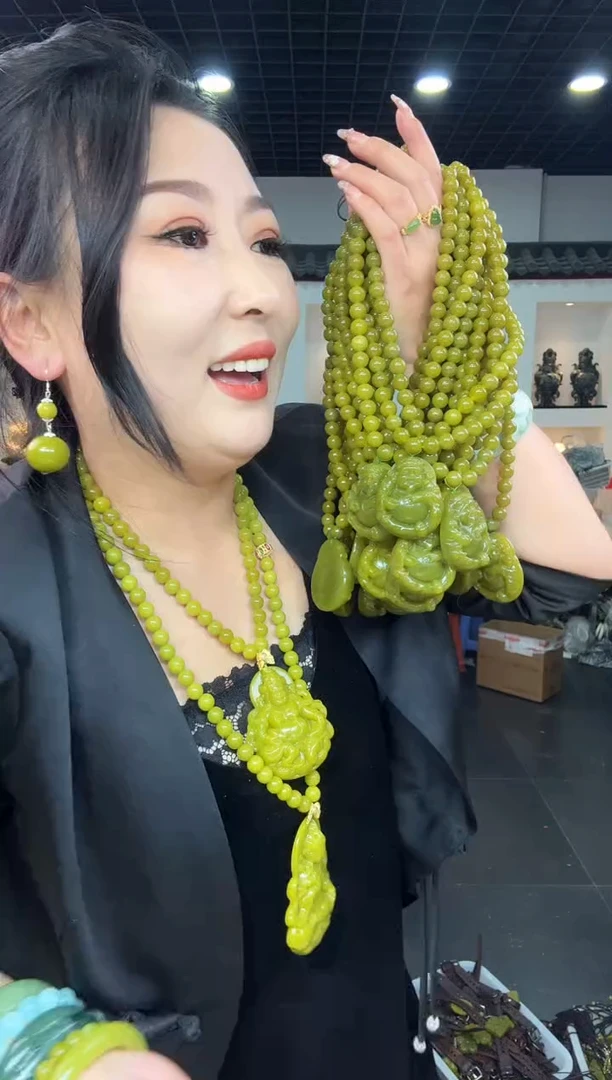 【闪购商品】岫玉颈饰未镶嵌妈妈链财神一套