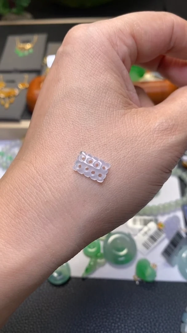 颈饰未镶嵌翡翠净货33296