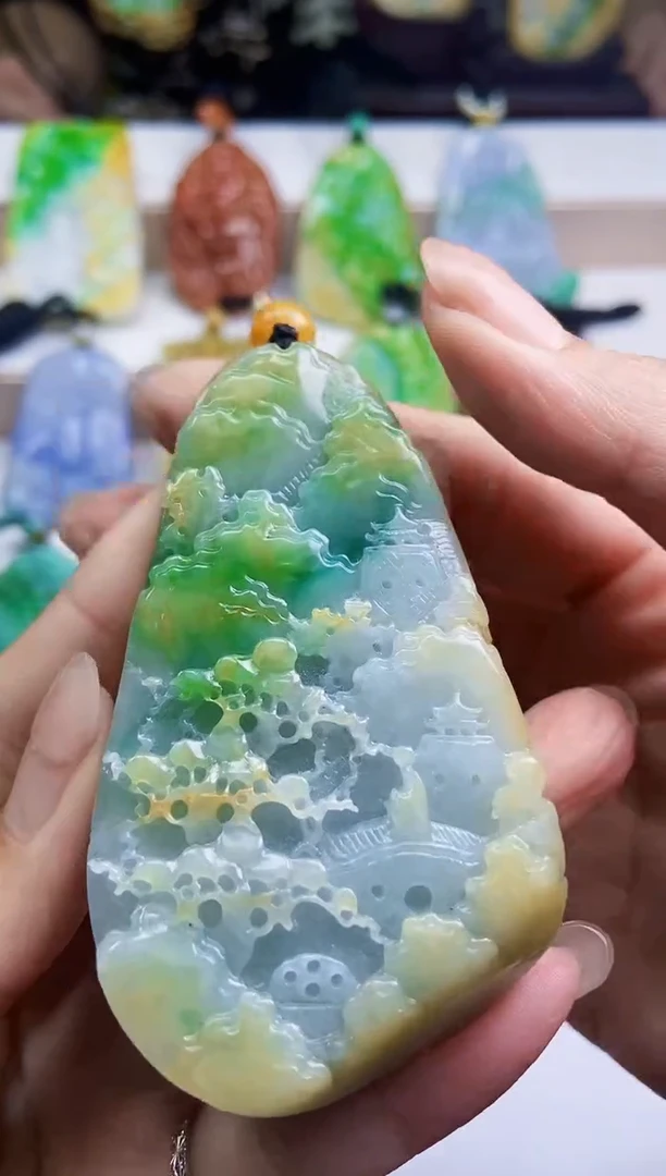 颈饰未镶嵌翡翠翡翠A货