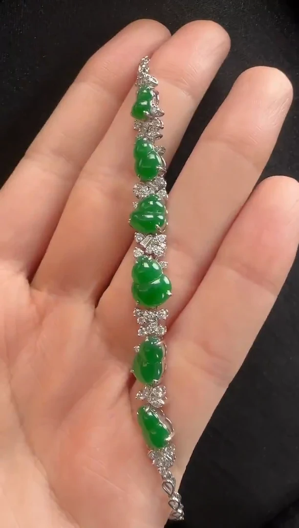 18K金镶嵌手链翡翠545葫芦一条