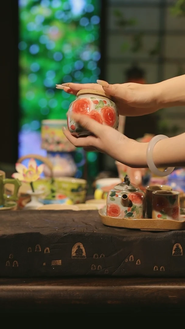 陶瓷景德镇高温手绘釉下彩设计师款式