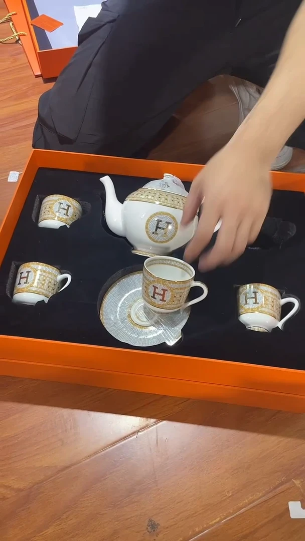 杯鸿辉家品牌瓷器，京东包邮！